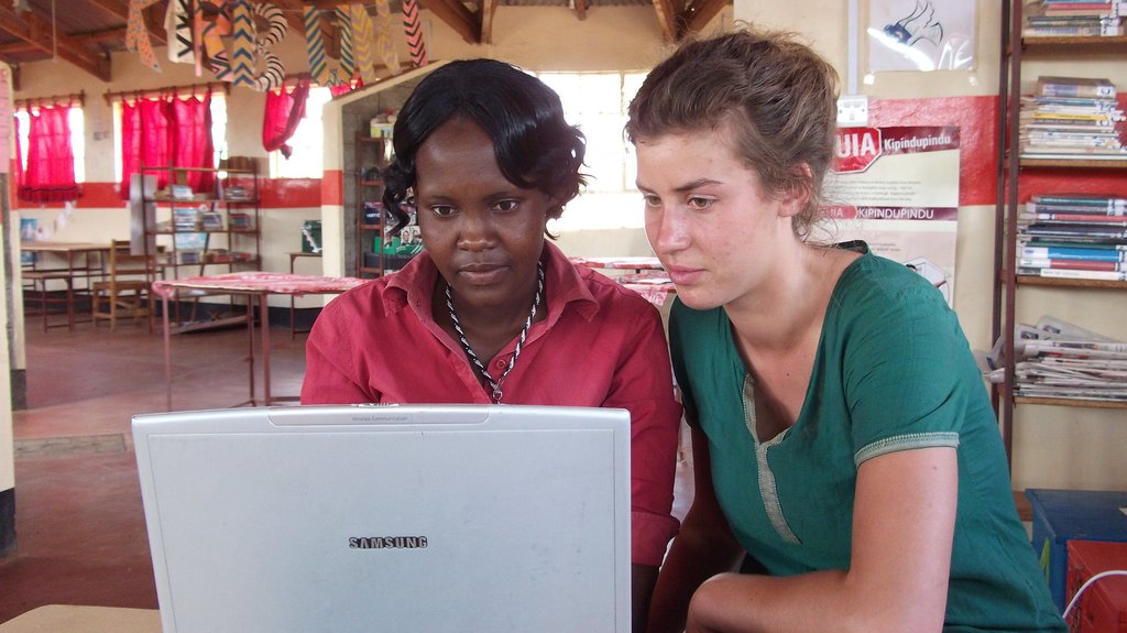Equip a rural Kenyan library with a computer lab GlobalGiving