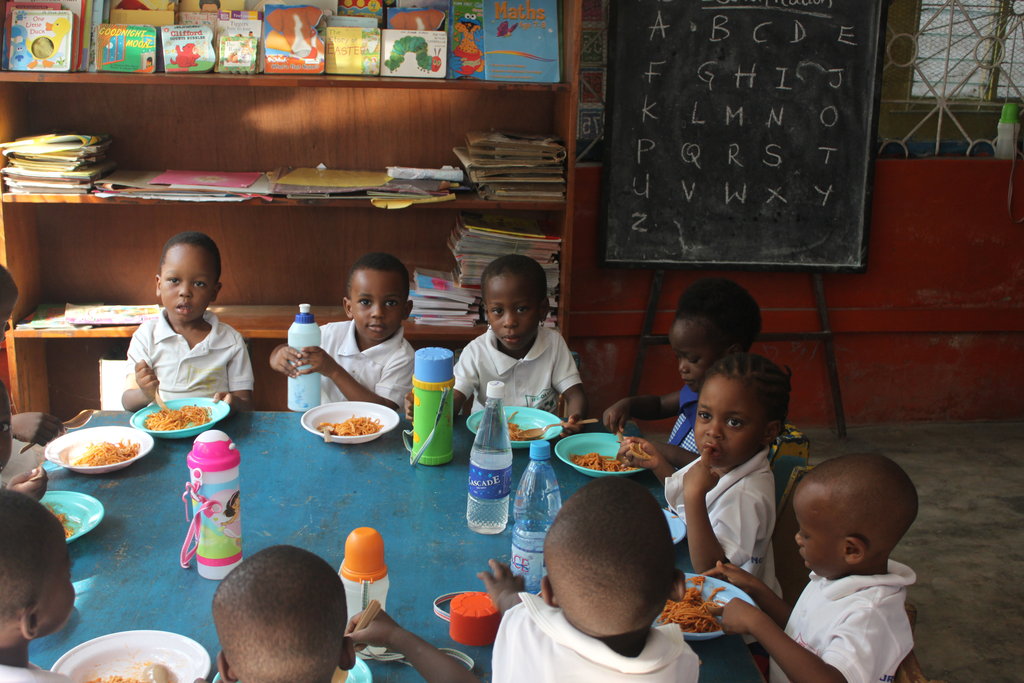Feed a Hot Lunch to 320 Hungry Children in Nigeria GlobalGiving