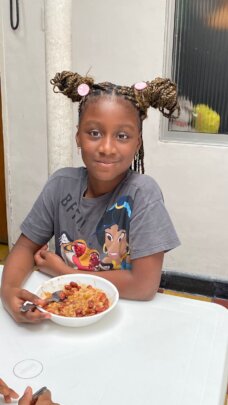 Feed 100 children with malnutrition in Medellin