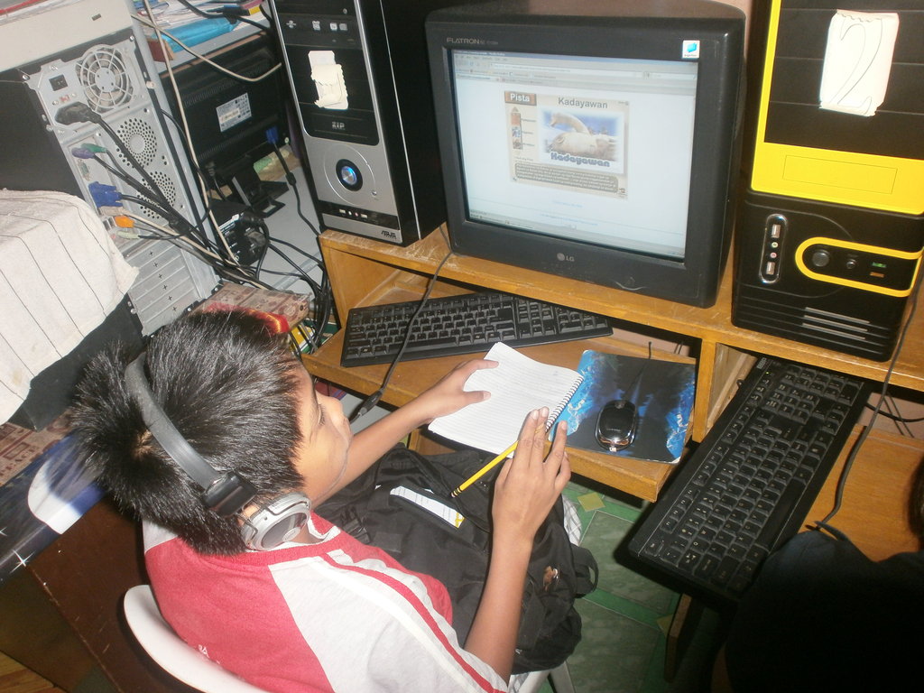 eLearning for 125 Underprivileged Filipino Youth GlobalGiving