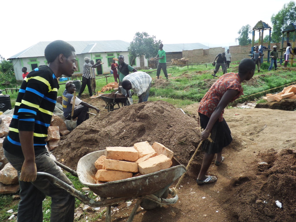 Build new bathrooms for a village in Uganda GlobalGiving