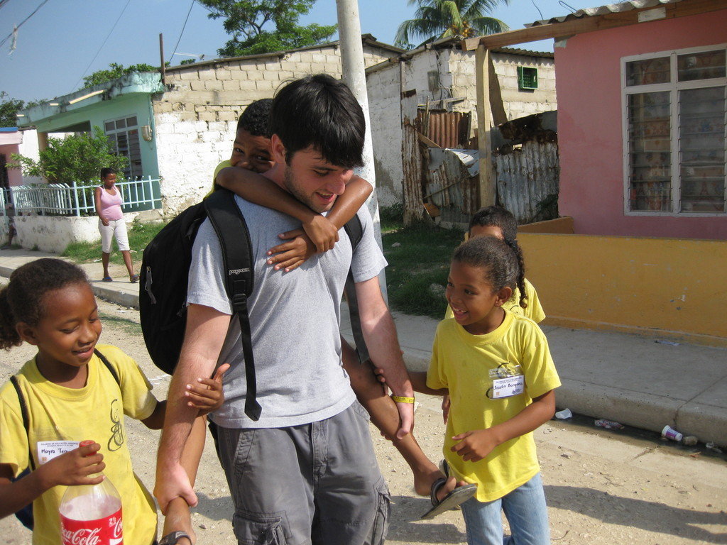 Mentoring displaced youth for success in Colombia GlobalGiving