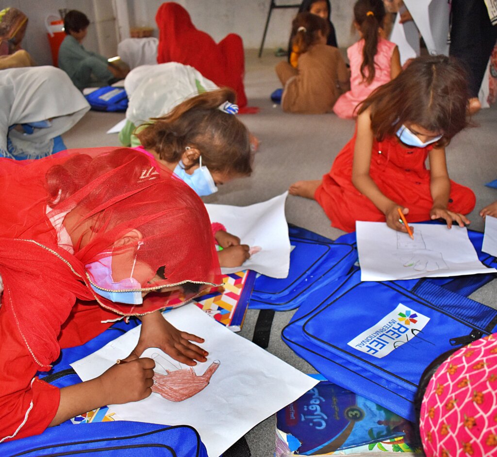 Helping Afghan Children Go to School in Pakistan - GlobalGiving