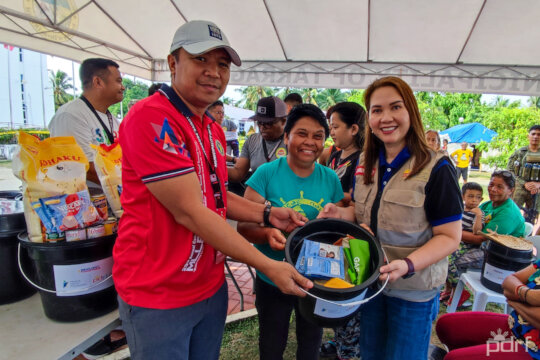 Help disaster-affected families in the Philippines