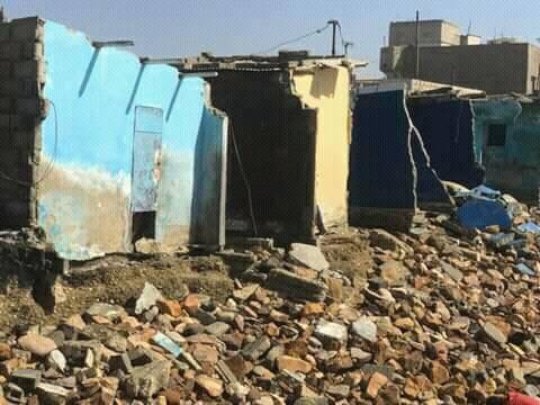 Educate displaced children by Senegal Sea advance