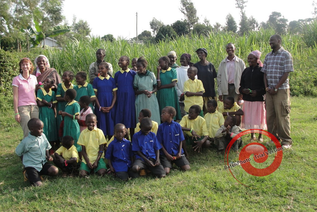 Sanitary towels progrm to 1000 poor girls in Kenya GlobalGiving