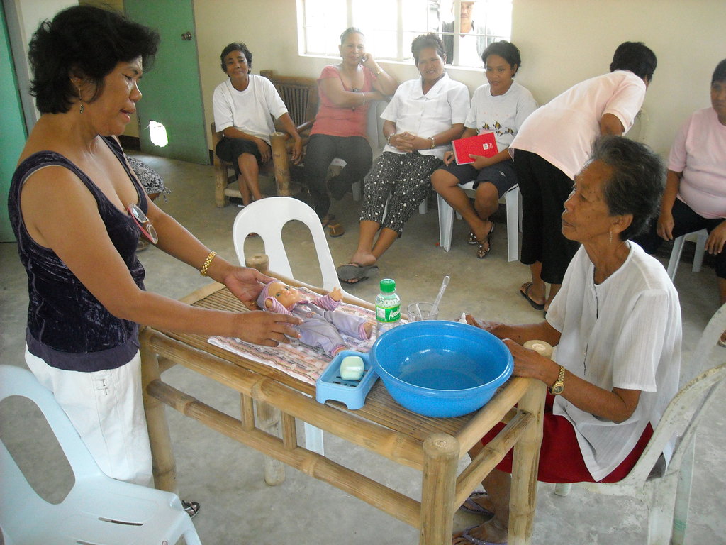 Hygiene kits for Storm Washi families, Philippines GlobalGiving